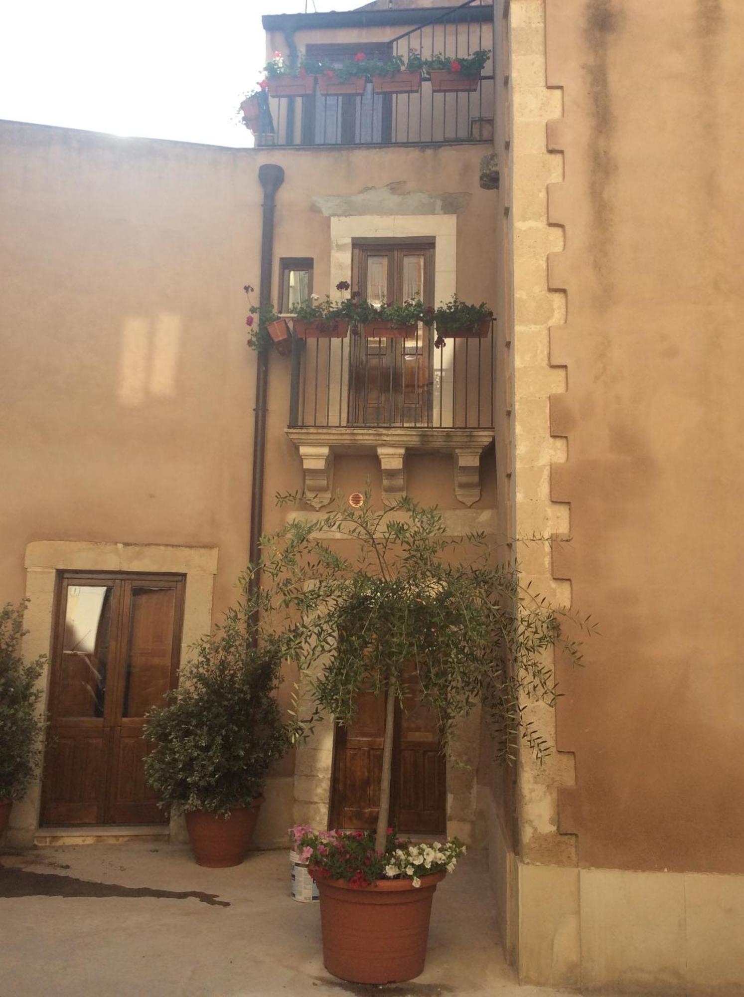 Affittacamere Resalibera Syracuse Exterior foto